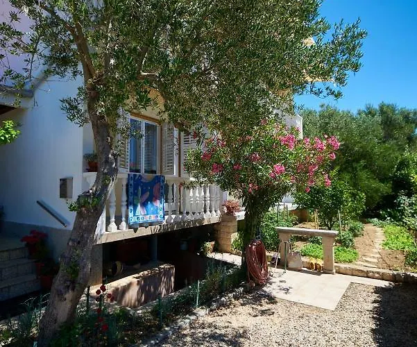 Balen 3* Rab Town