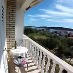Balen Guest house Rab Town