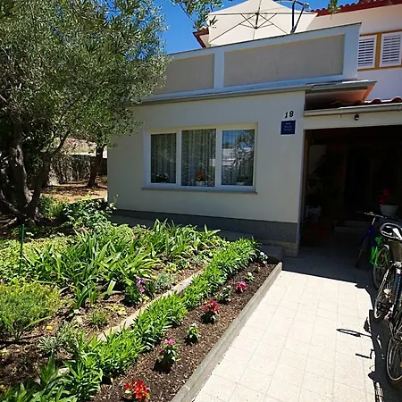 Balen Guest house 3*
